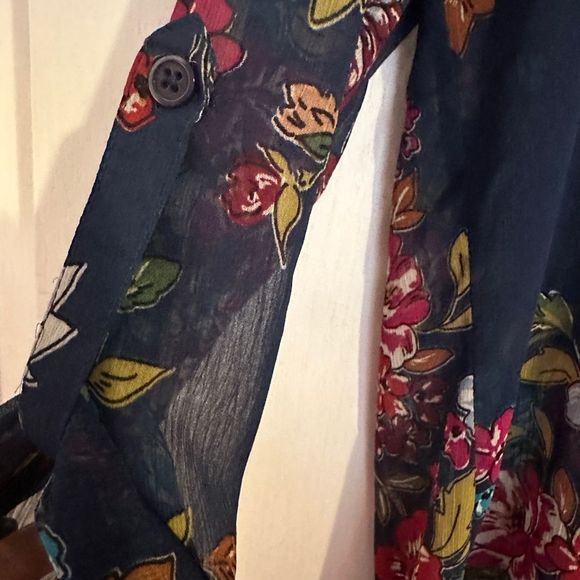 KuT From the Kloth Long Sleeve Sheer Blouse. Size medium. - Picture 6 of 8